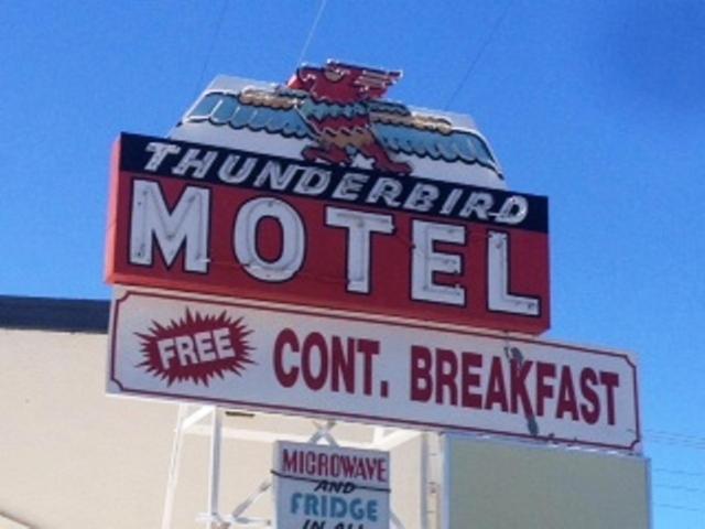 Thunderbird Motel Bishop Exterior photo