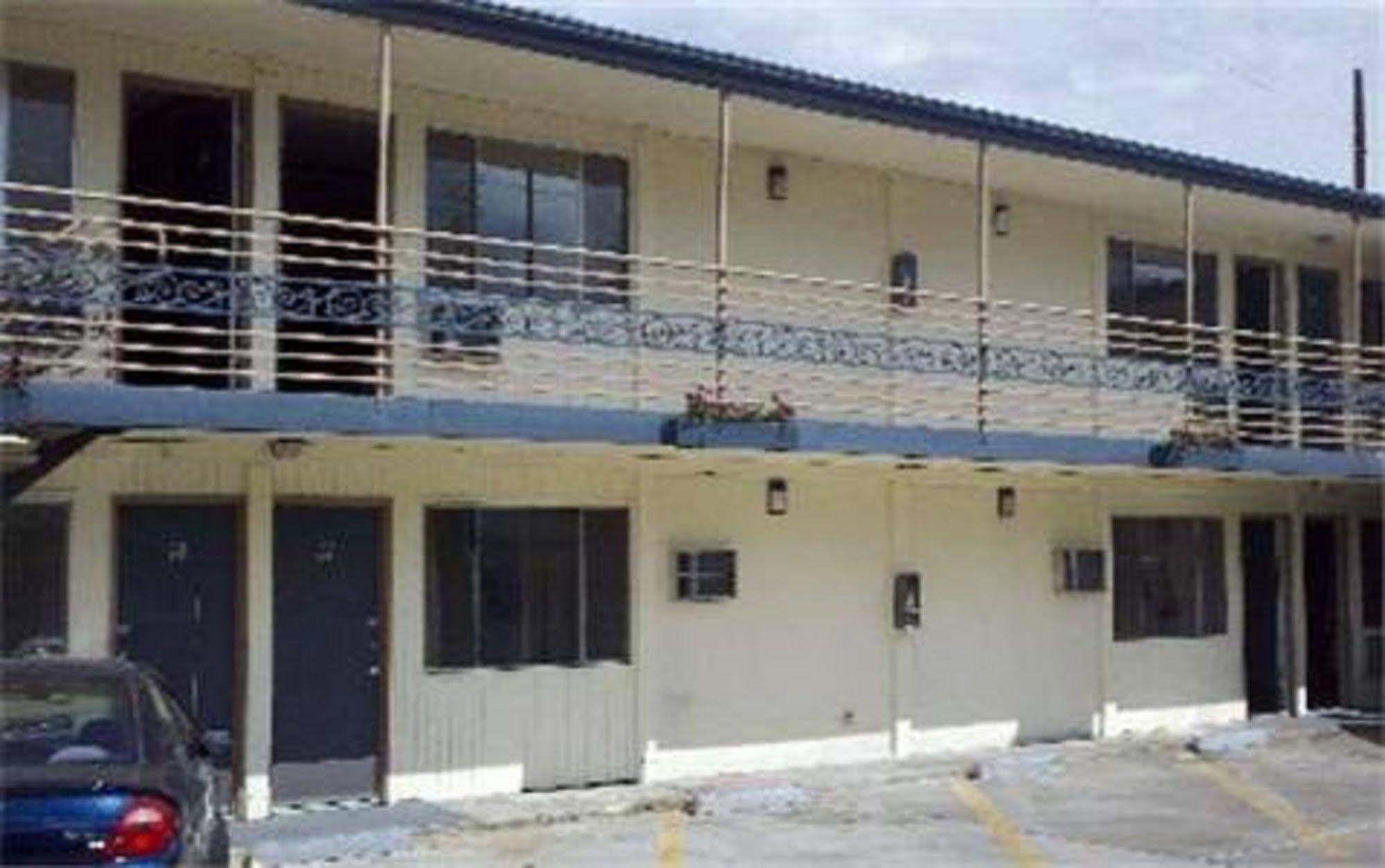 Thunderbird Motel Bishop Exterior photo