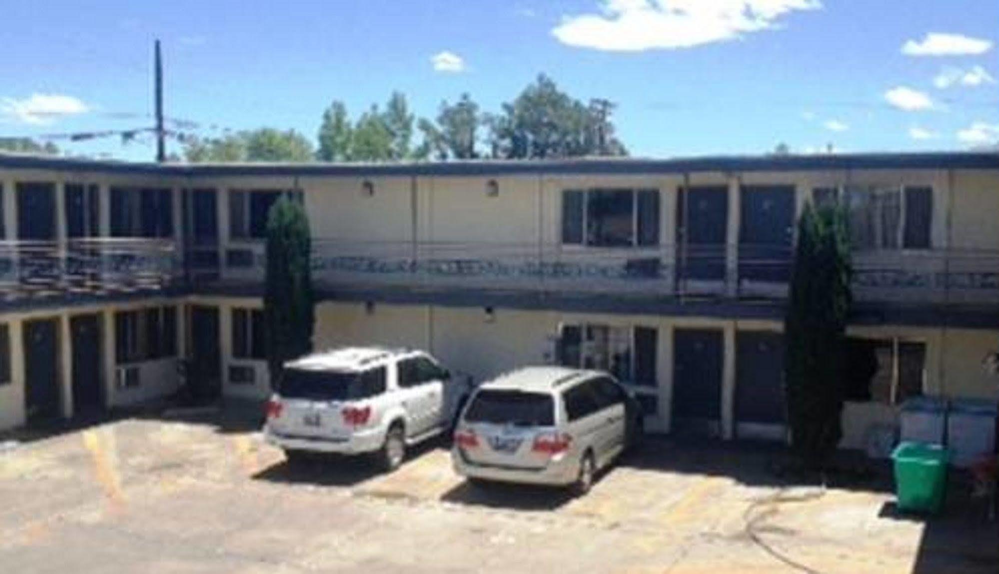 Thunderbird Motel Bishop Exterior photo